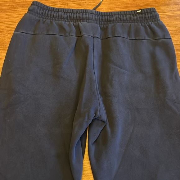 Men’s Puma Joggers Large - Picture 7 of 7